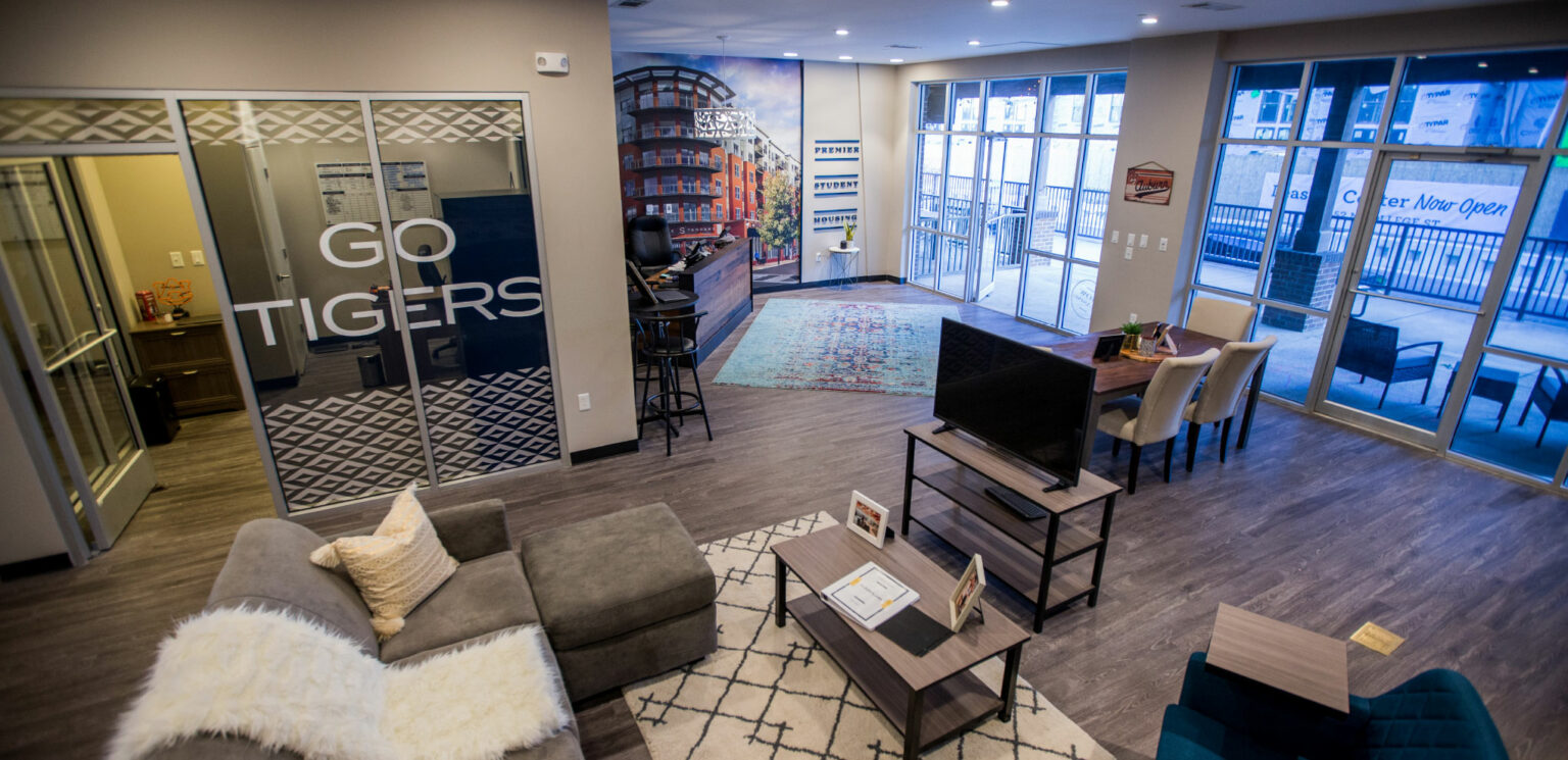 The Standard Auburn Resource Branding